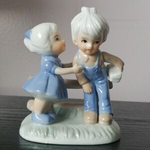 Vintage Figurine Giftcraft Korean Porcelain Charmin Boy Girl Blue/Off-White/Tan